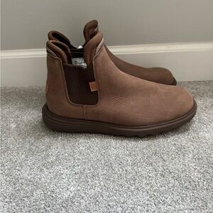 Hey Dude Brown Chelsea Boots Classic Design